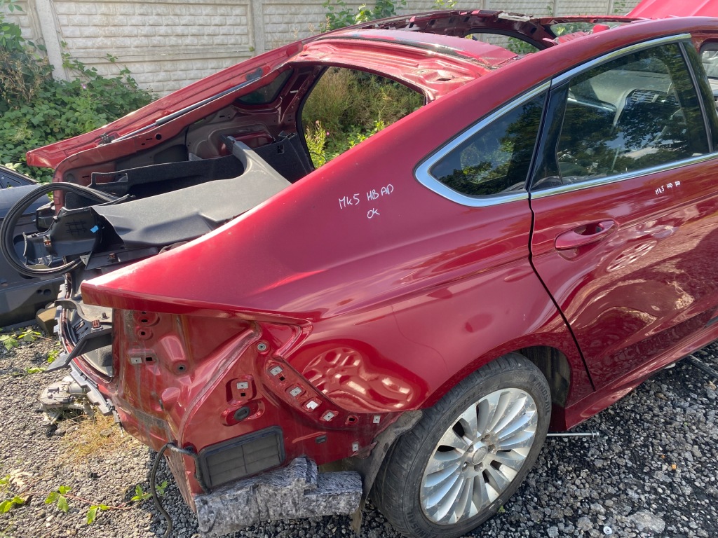 фото №1, Четверть правый задняя mondeo mk5 hb ad ruby red