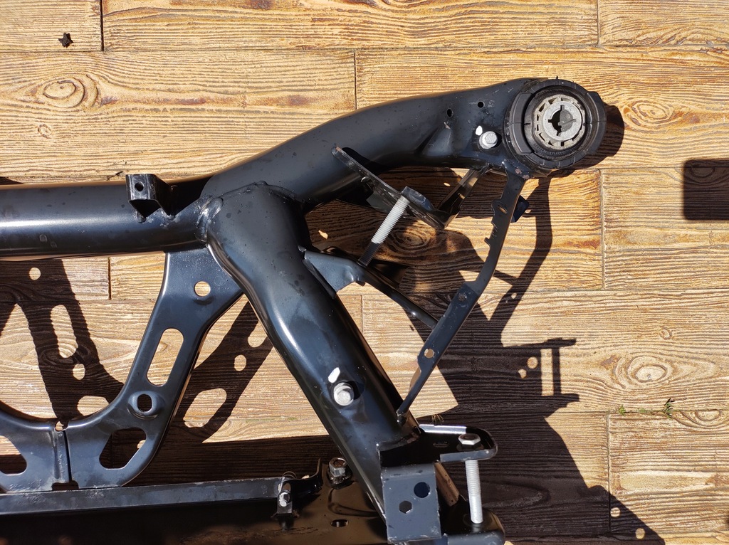 фото №10, Volvo v60 18r- підрамник підрамник задня