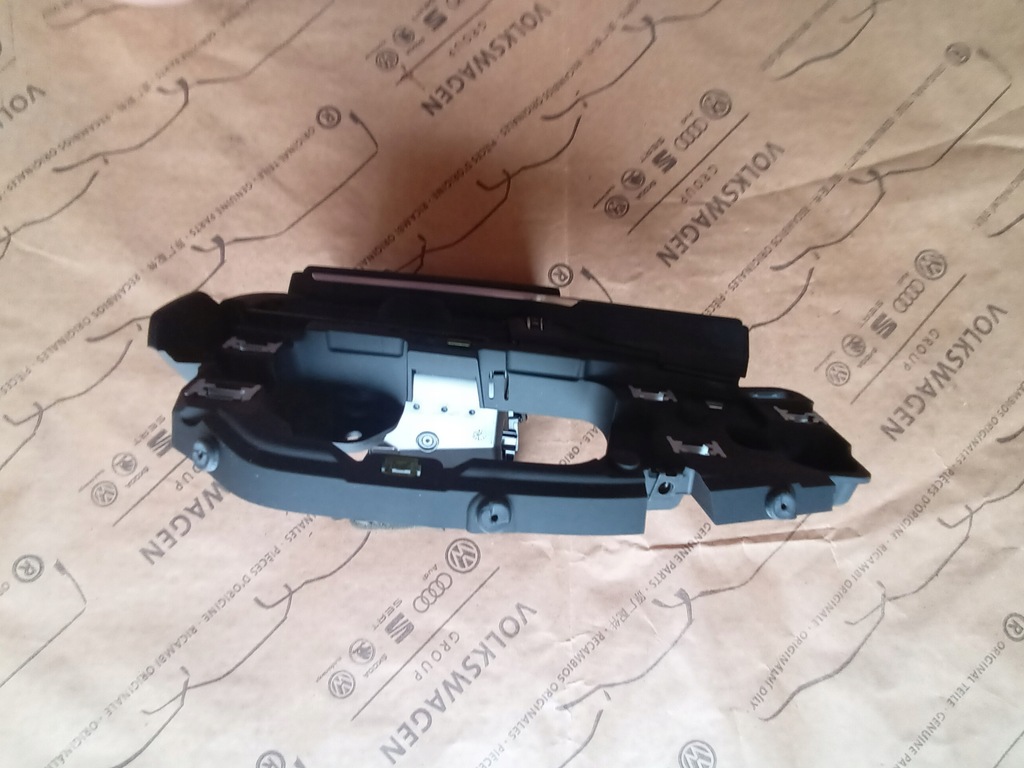 фото №6, Решітка обдув повітря a4 b9 a5 f5 pooświetlana 8w1820901b idealna 72km