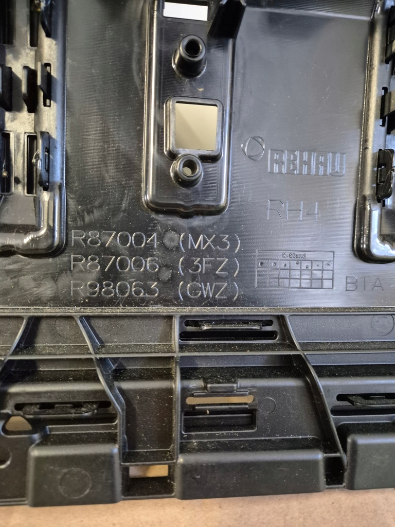 фото №16, Audi q8 4m8 lift решётка радиатора решётка радиатора решётка радиатора радиатора 4m8853651 оригинал чёрный