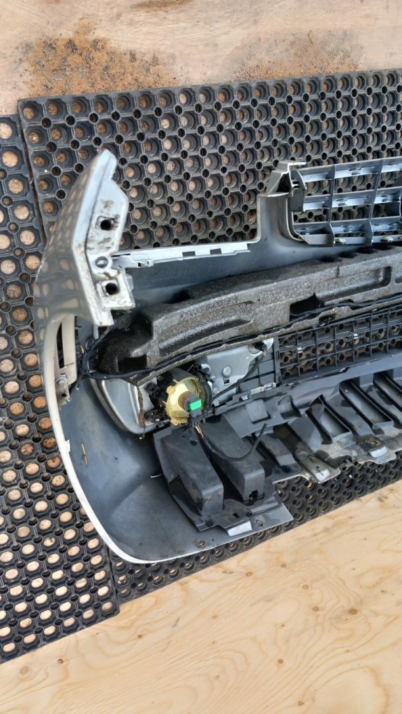 Купить Mercedes w169 рестайлинг  бампер перед pdc противотуманная фара 761