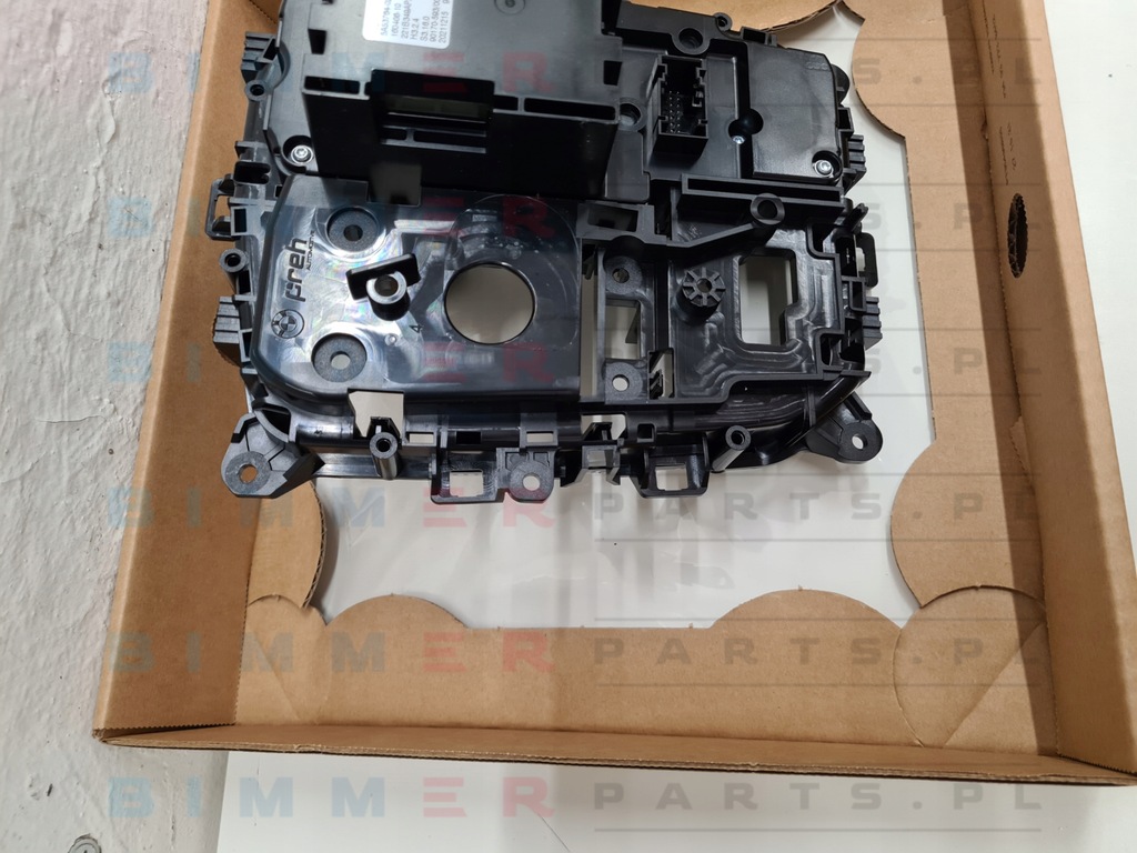 фото №10, Bmw g05 g06 панель консолі центральної домкрат передач 61315a53746 61315a53764