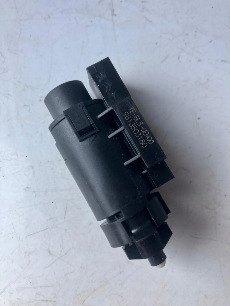 Купить Датчик педали тормоза стоп citroen c4 picasso 2 9813503180