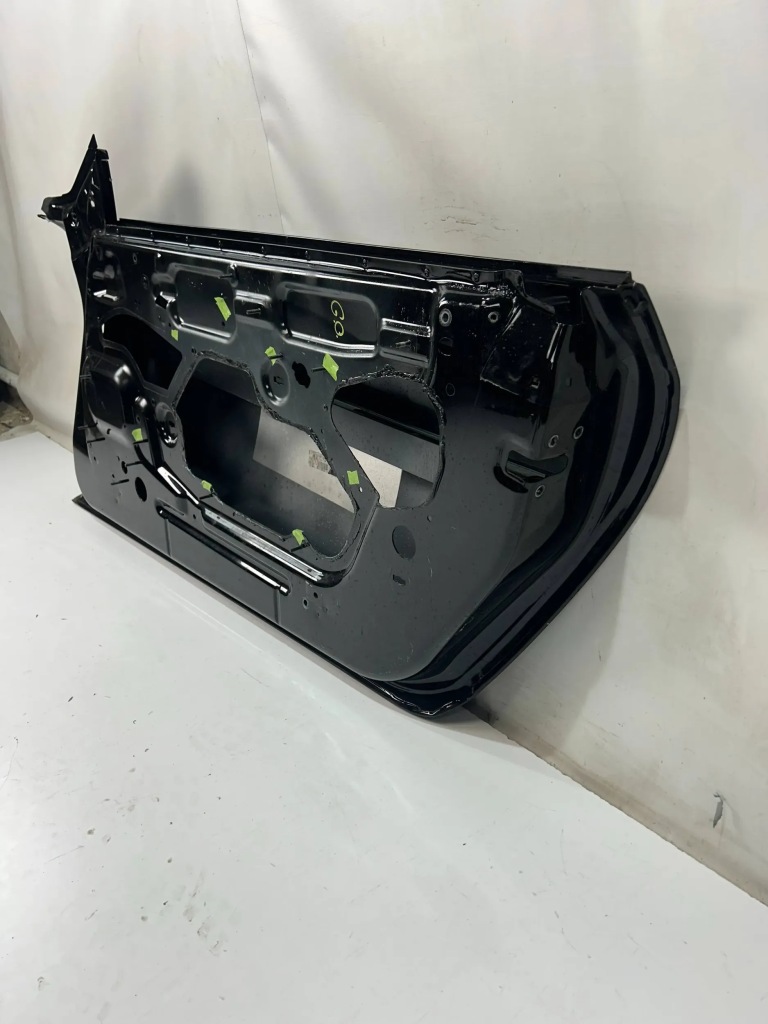 фото №3, Aston martin db11 дверь правое передние перед