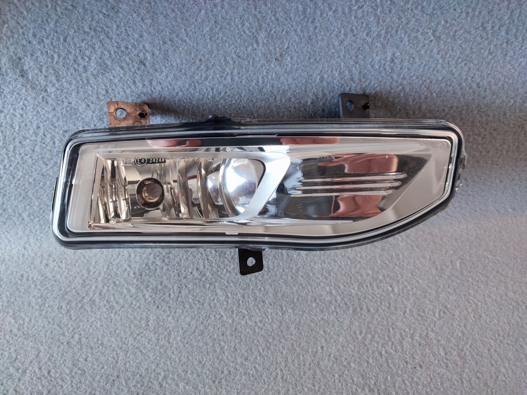 фото №1, Nissan qashqai ii lift micra k14 противотуманная фара правый