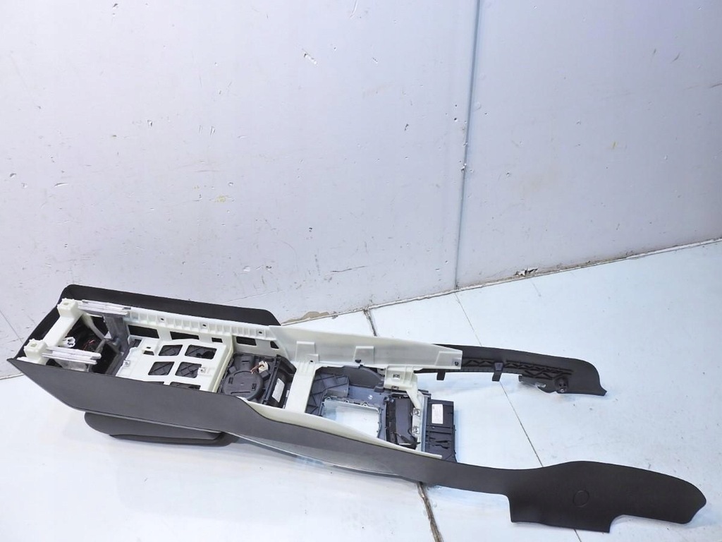 фото №8, Туннель средний подлокотник audi a6 c6 4f1862533c