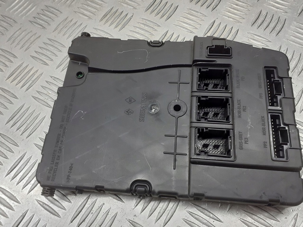 фото №3, Коробка модуль bsi renault scenic ii 1.6 8200606830