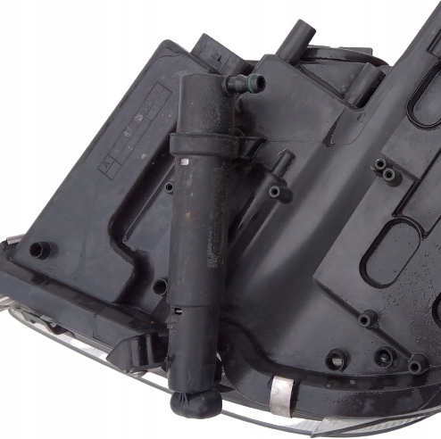 Купити Омивач лампи правий перед mercedes cls w219