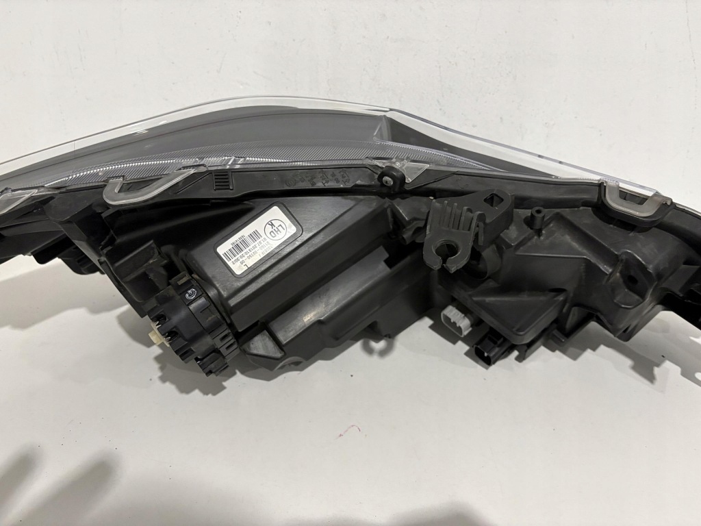 Toyota corolla e21 седан фара левый перед led 81150-02t50 Оригинал