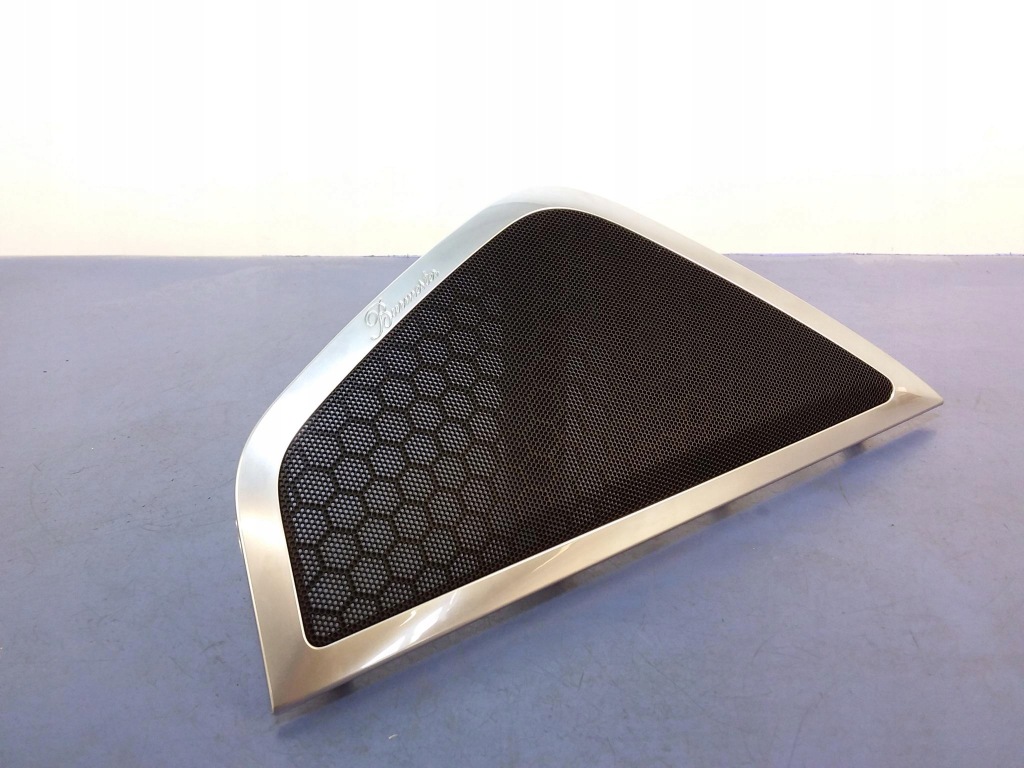 фото №2, Panamera 970 решётка динамика перед правая burmester