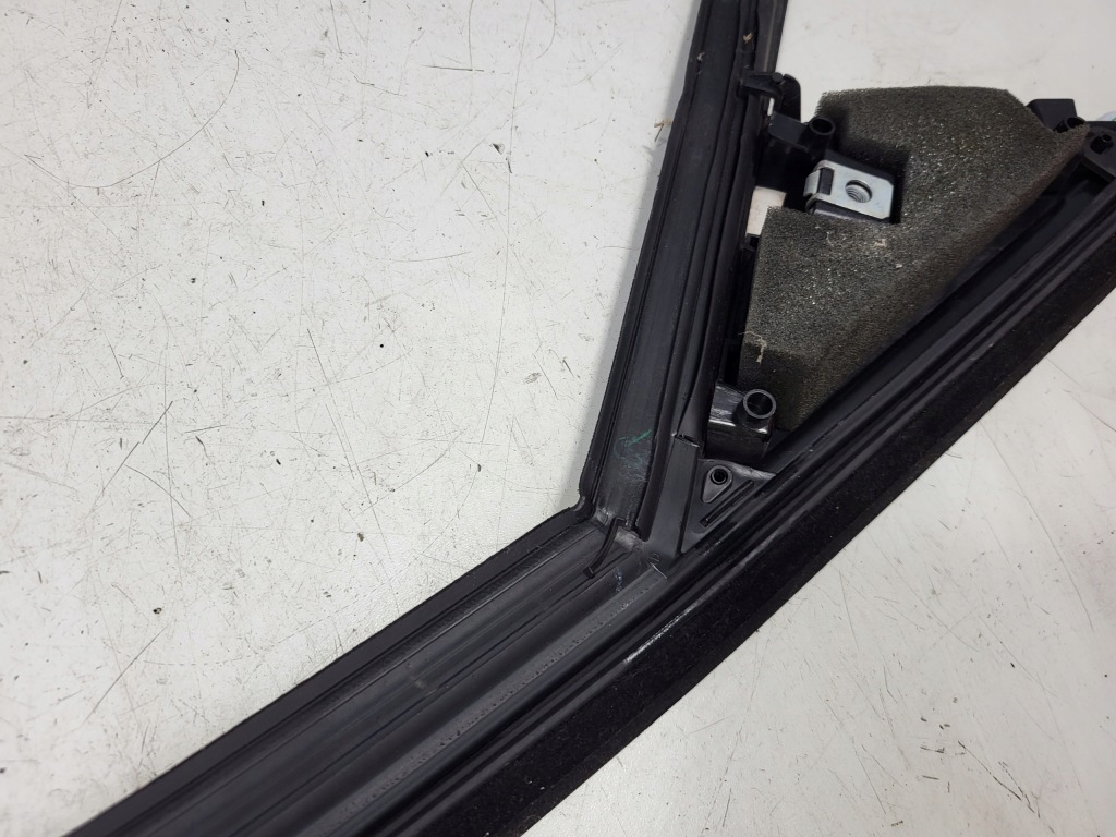 фото №13, Прокладка скло двері правий перед рамка citroen ds5 11-15 9687801980