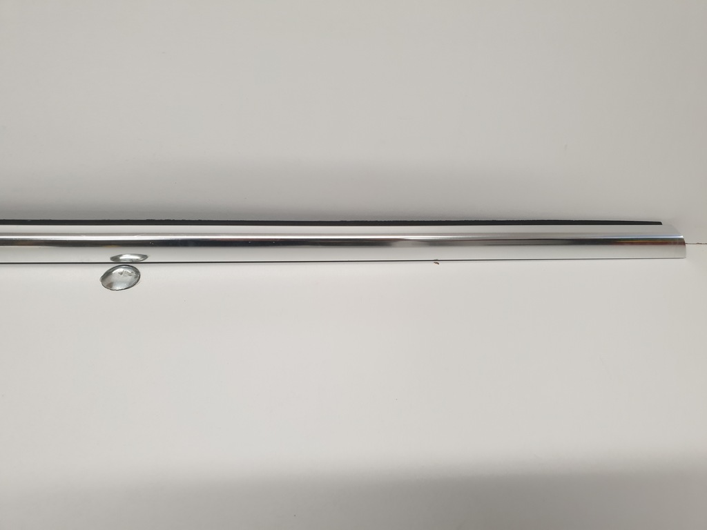 фото №7, Volvo v70 молдинг уплотнитель стекло правая передняя