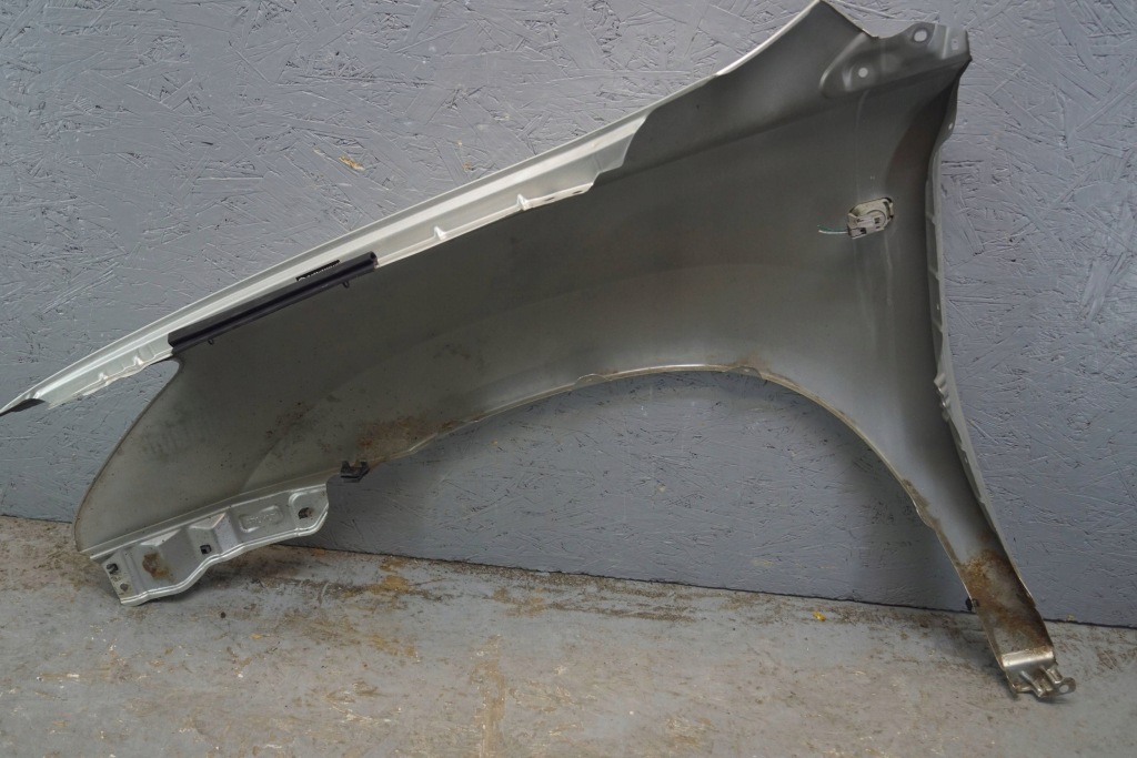 Lexus rx 2 2 крило правий перед b2661 Зі Шроту