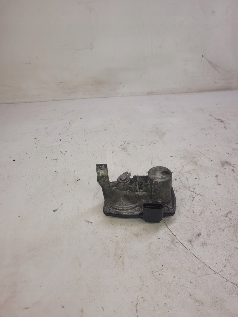 фото №1, Дроссельная заслонка выхлопных газов audi a4 b9 a5 2.0 5q0253691j