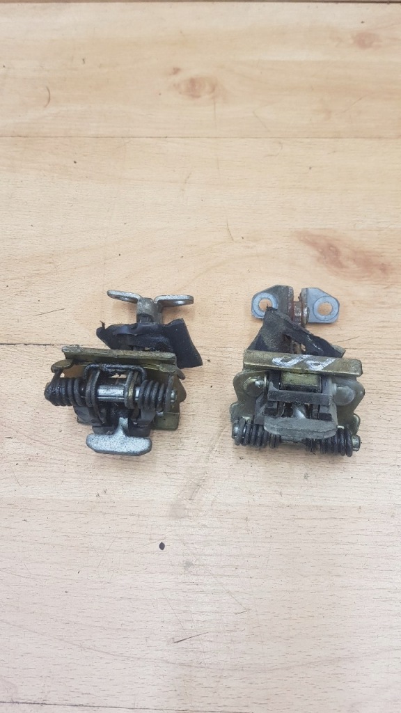 фото №2, Обмежувач двері перед citroen berlingo i