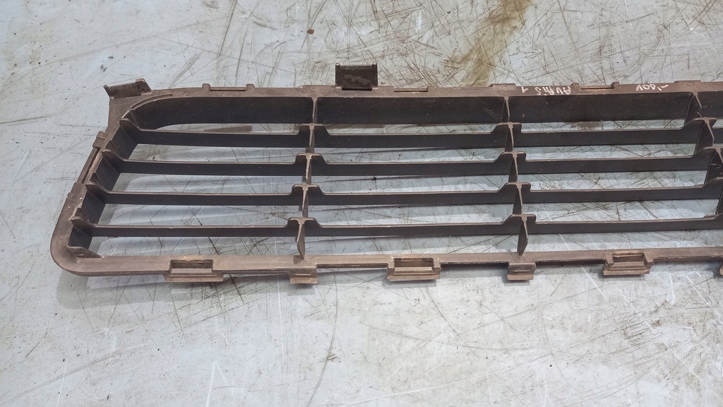 фото №6, Toyota auris решётка бампера средняя 53112-02080