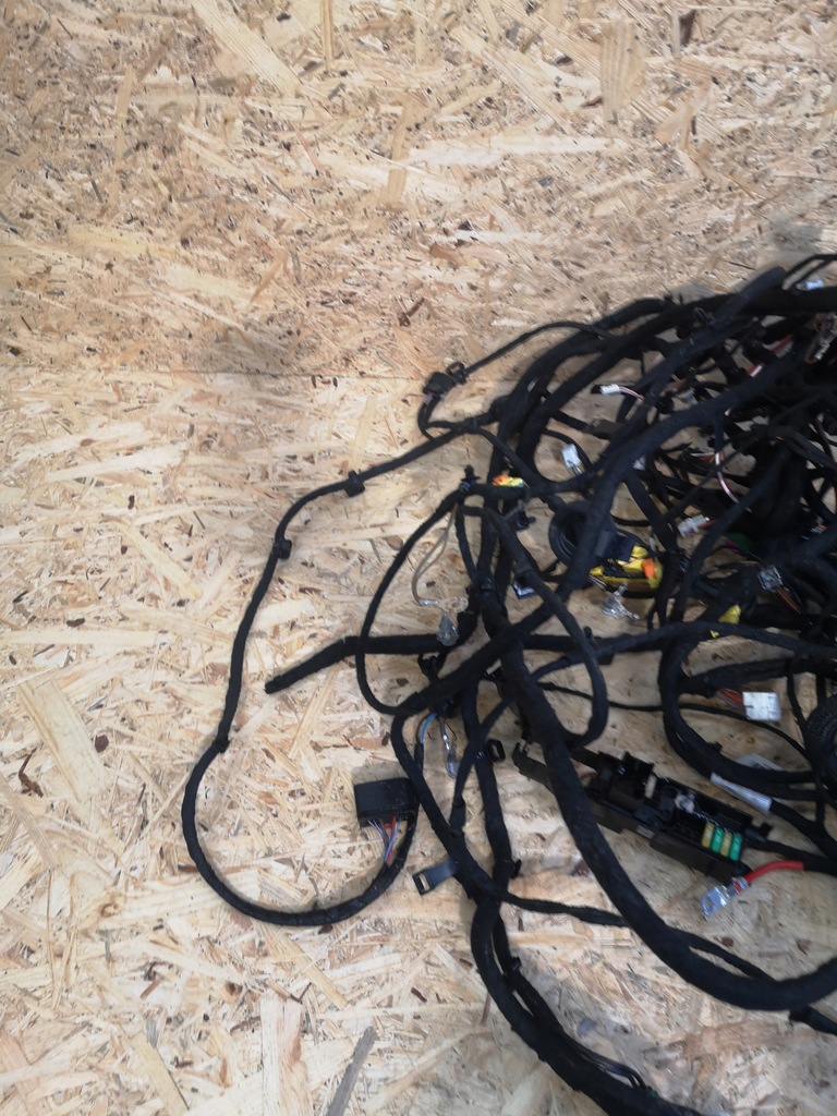 фото №6, Mercedes glb w247 електропроводка салону 2.0d автоматична коробка передач