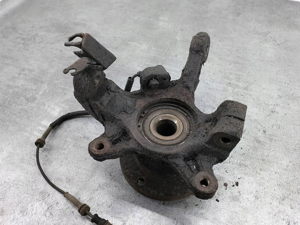 фото №2, Поворотний кулак правий перед renault master ii fl 2.5 dci