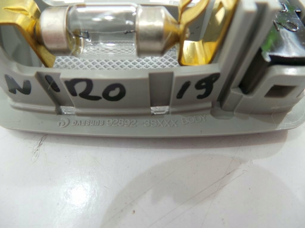 фото №3, Kia niro 2019 лампа освещение кабины правая левая