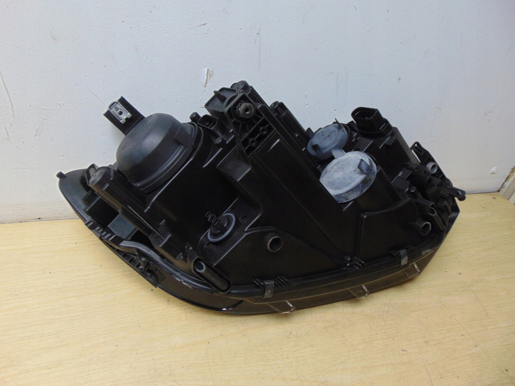 фото №11, Лампа ліва перед vw touran iv 5tb941005a europa