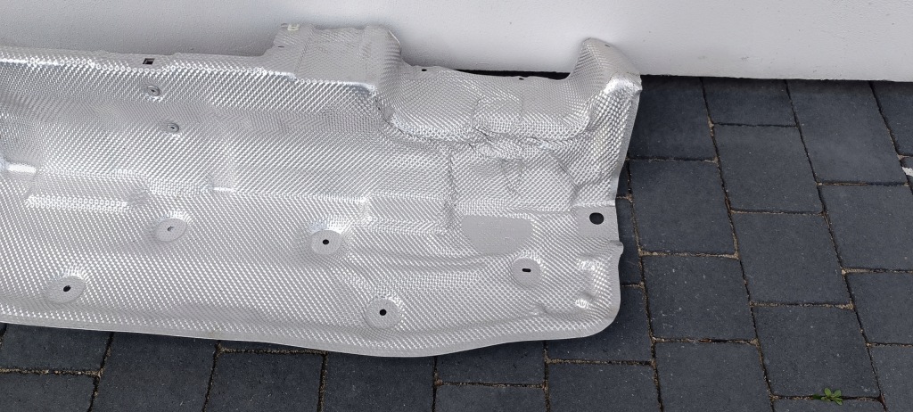 Bmw f45 f46 накладка теплова Доставка