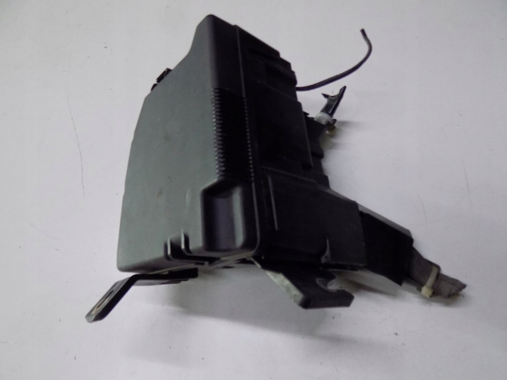 фото №6, Mazda 2 ii 07-14 1.3 коробка предохранителей