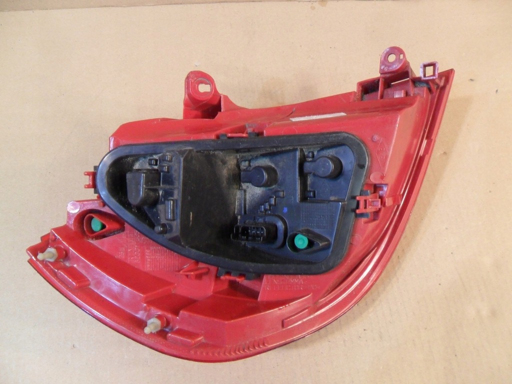 фото №8, Лампа правая renault clio iii 8200776050