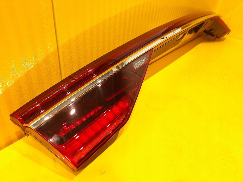 фото №14, Audi a8 s8 d5 lift лампа задня накладка 4n0945095ac