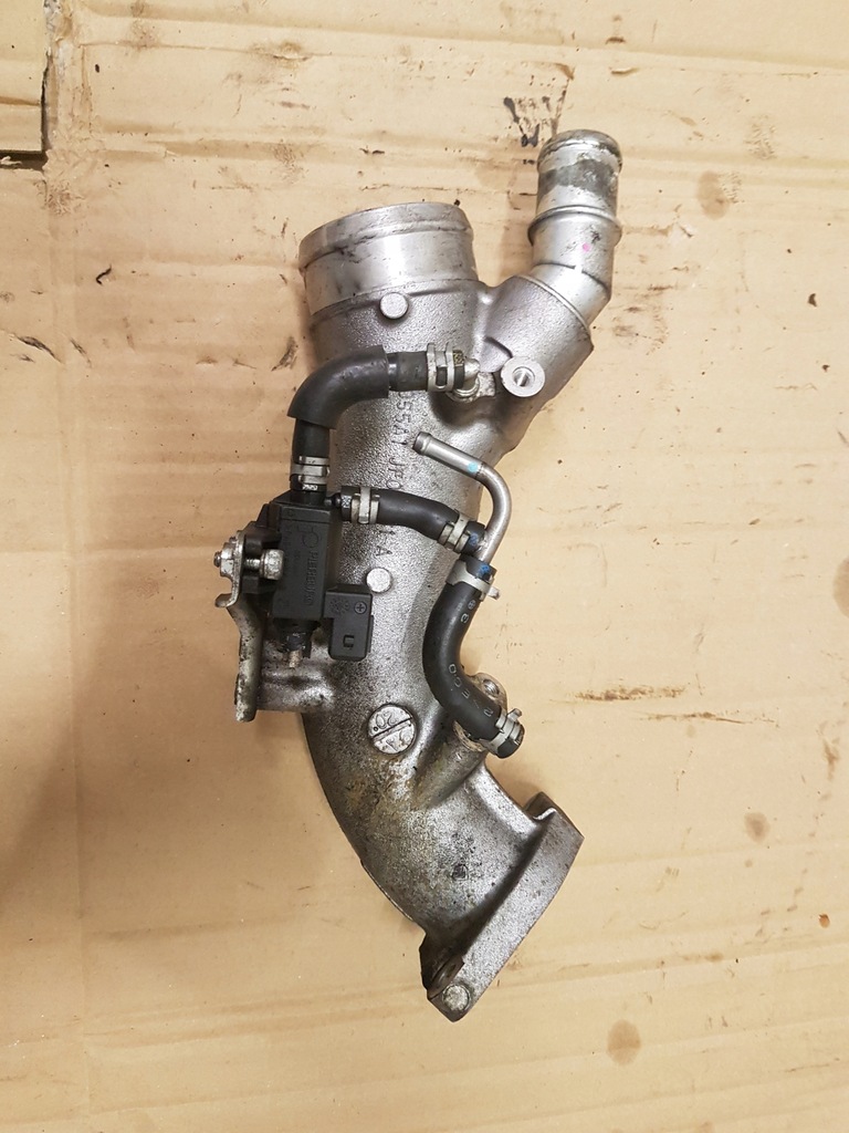 фото №1, Nissan gt-r r35 3.8 vr38 труба воздуха turbo