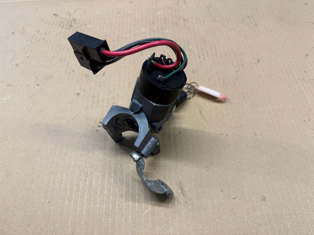 Vw lt 35 sprinter 902 903 замок зажигания с ключ a901 Недорого