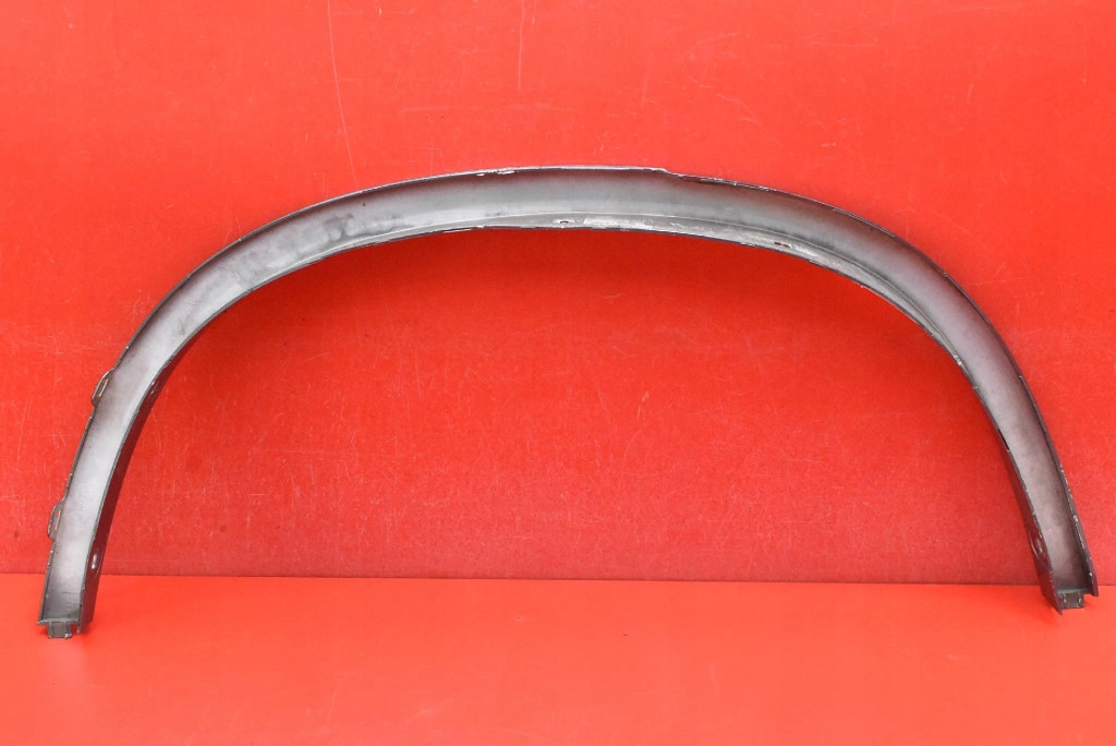 Молдинг крыла левый задний  серебристая 8038079 bmw x1 e84 09-15 Оригинал