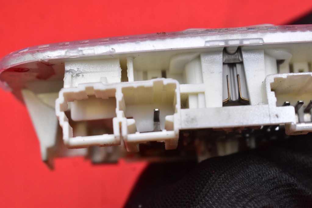 фото №7, Лампа освітлення салону задня 9652262180 peugeot 3008 1 i 10-13