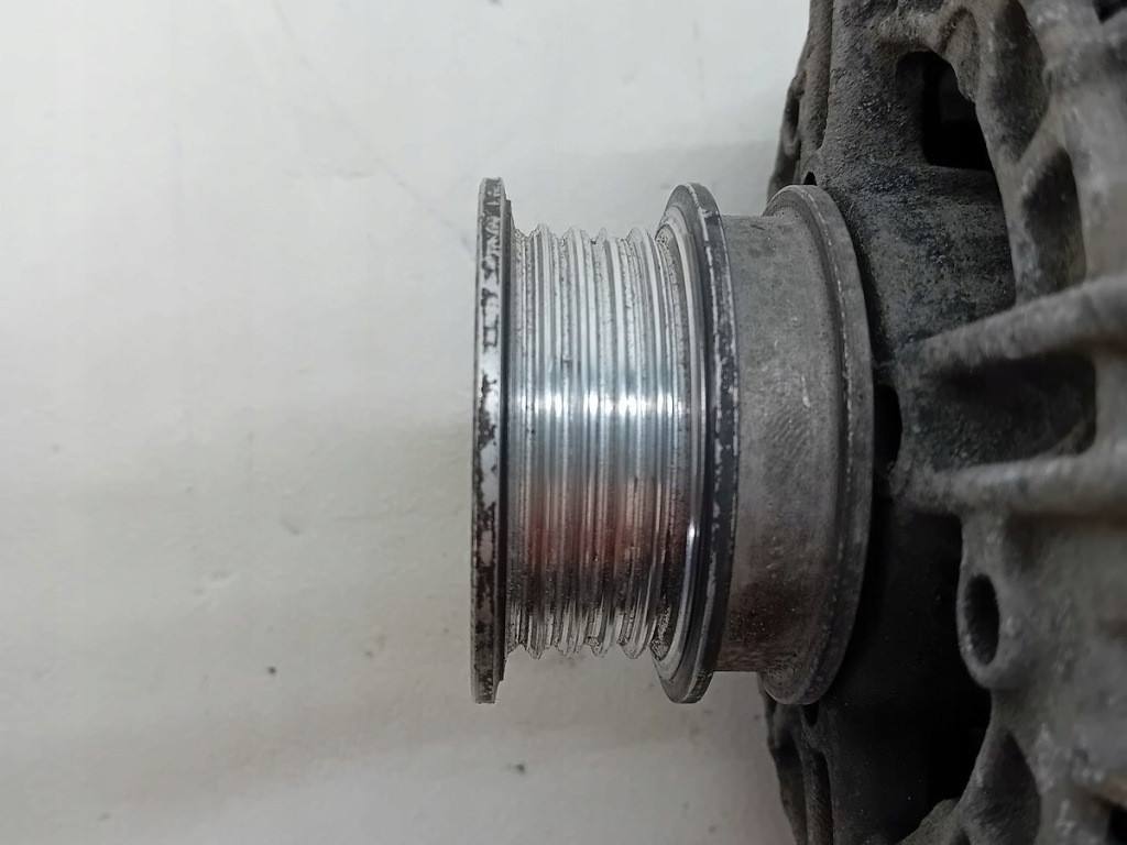 Генератор opel astra h 55556067 0124425020 1.6 16v с Разборки