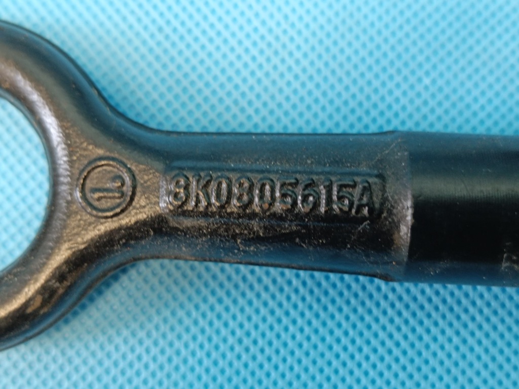 фото №10, Vw arteon 1.4 ehybrid 2022 r вкладиш багажника домкрат ключ вушко буксирувальний