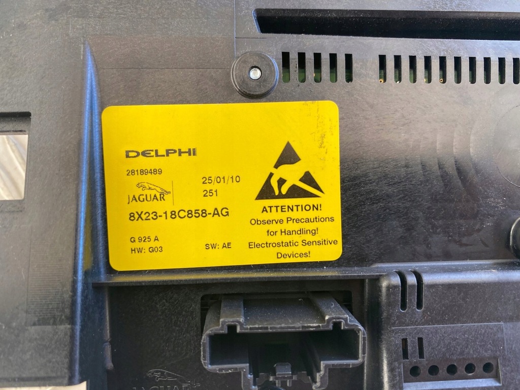 фото №10, Jaguar xf панель кондиционера радио 8x23-18c858-ag