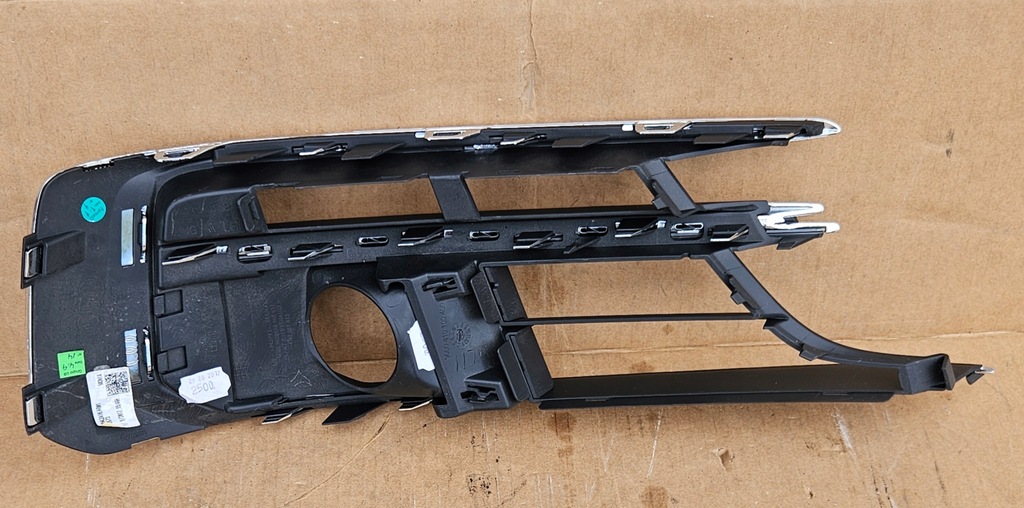 фото №13, Audi a8 d5 4n0 17-21 решётка бампера левая правая