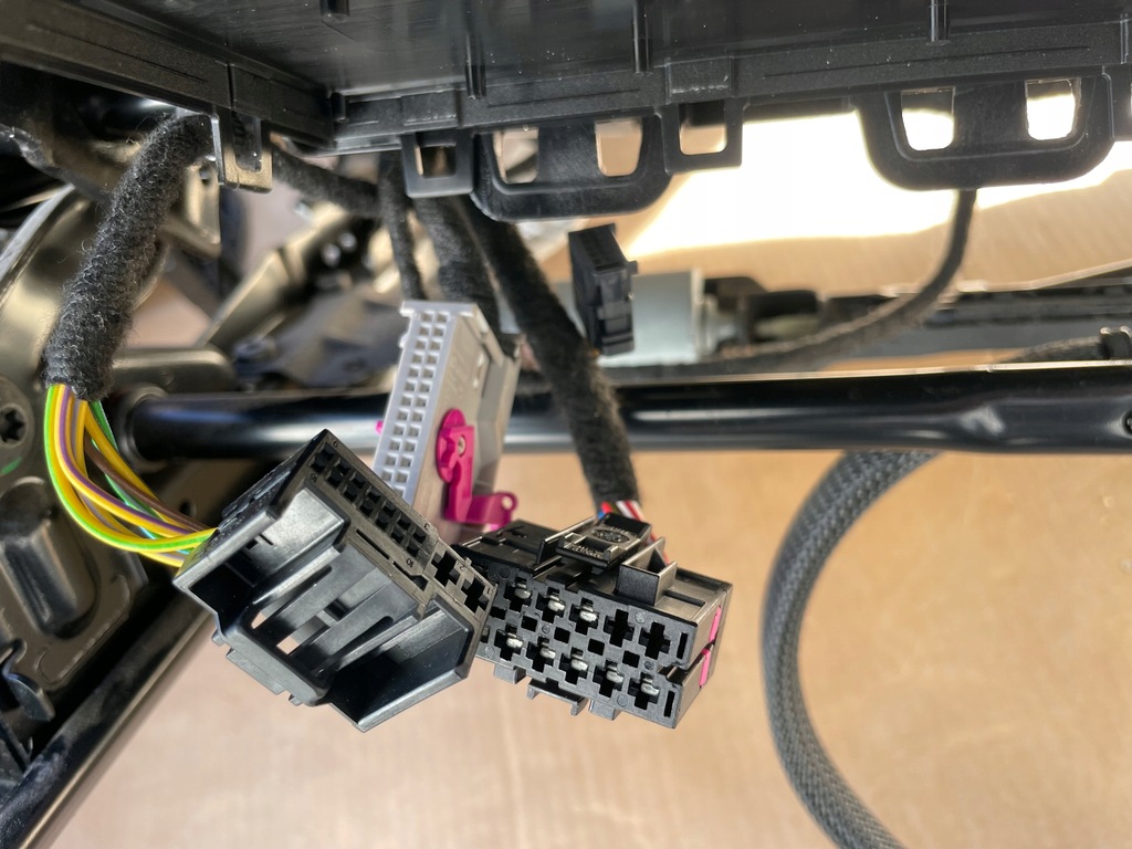 фото №13, Сиденья заднее сиденье skoda kodiaq alcantara комплект ideał карбон full электрика