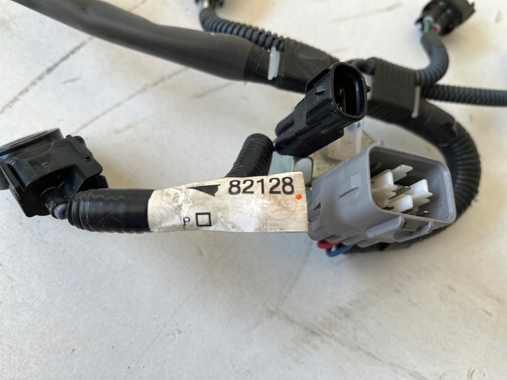 фото №7, Chr c-hr auris ii 1.2t электропроводка форсунок