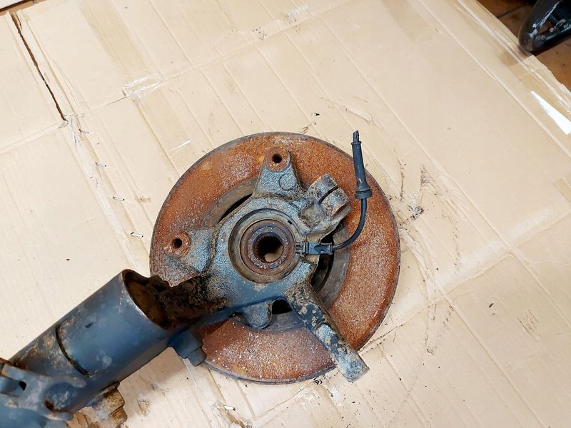 фото №7, Kangoo 2 ii 1.5 dci амортизационная стойка левый поворотный кулак левая ступица амортизатор