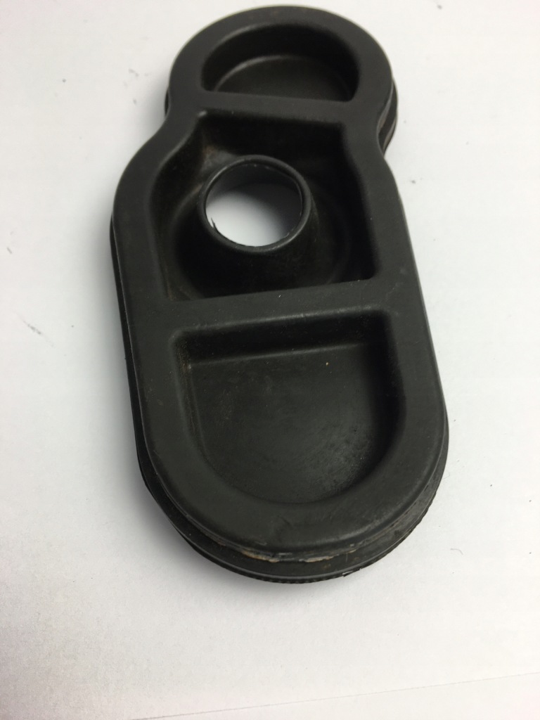 Резиновый втулка канал кабельный mercedes w124 s124 1249977281 Недорого