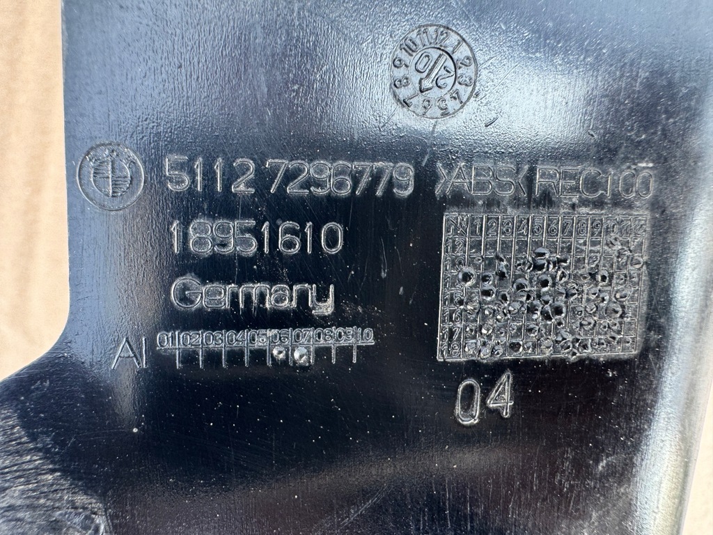 фото №6, Задній напрямна задня бампера bmw i3 i01 7296779