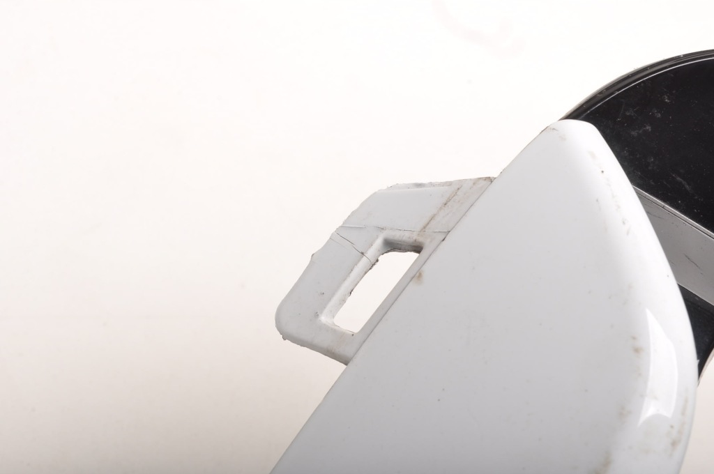 Ford kuga mk3 решітка решітка  бампера права lv4b-17k946-s в Україні