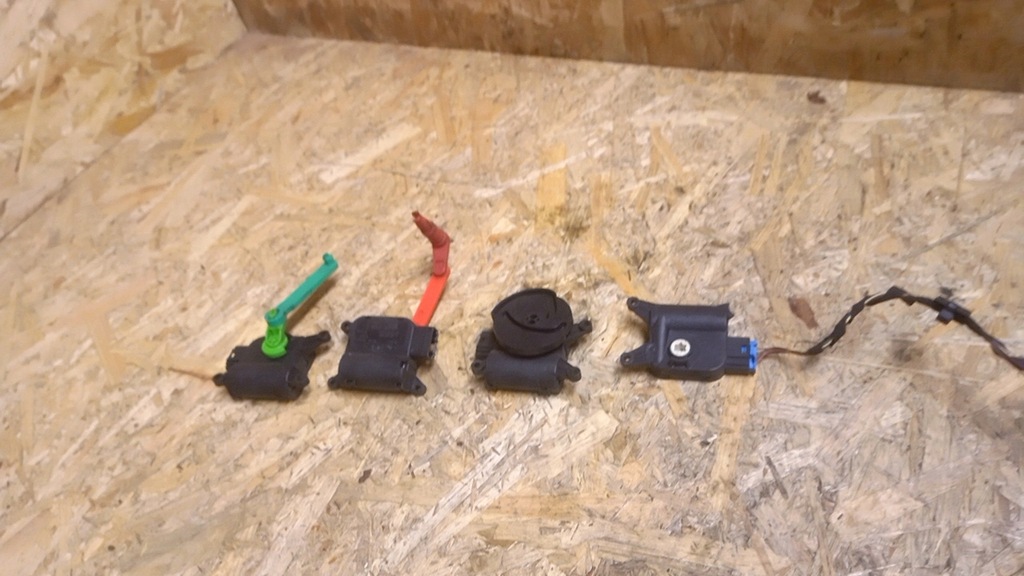 фото №7, Audi a4 b6 2.5 v6 tdi cabrio моторчик обігрівача