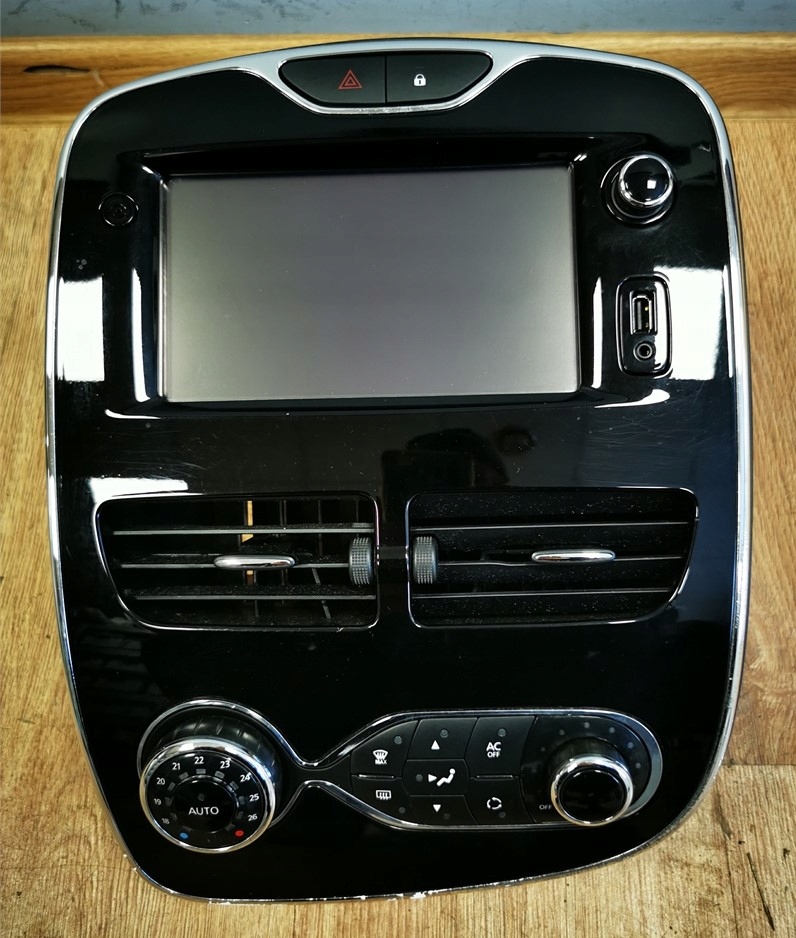 фото №1, Renault clio iv оригинальные радио navi навигация + приборная панель