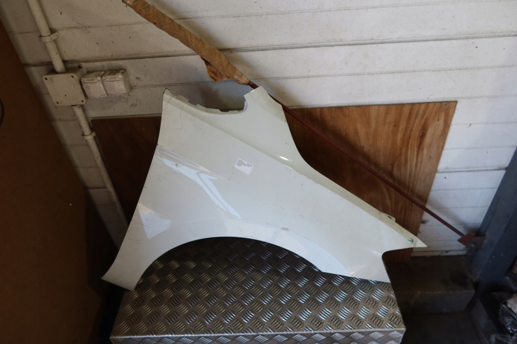 фото №1, Крыло передний правый golf vii sportsvan