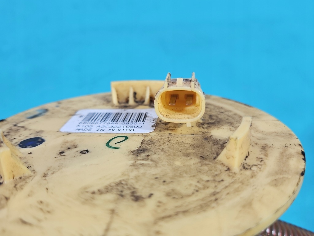 Датчик рівня пального fiat freemont a2c32210800 2.0 jtd Зі Шроту