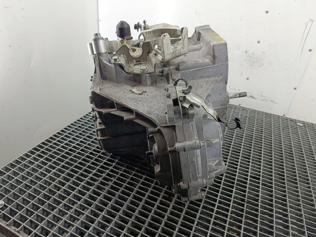 Коробка передач передач механическая 6 jeep compass c635.6 55250410 1.6 mjet Недорого