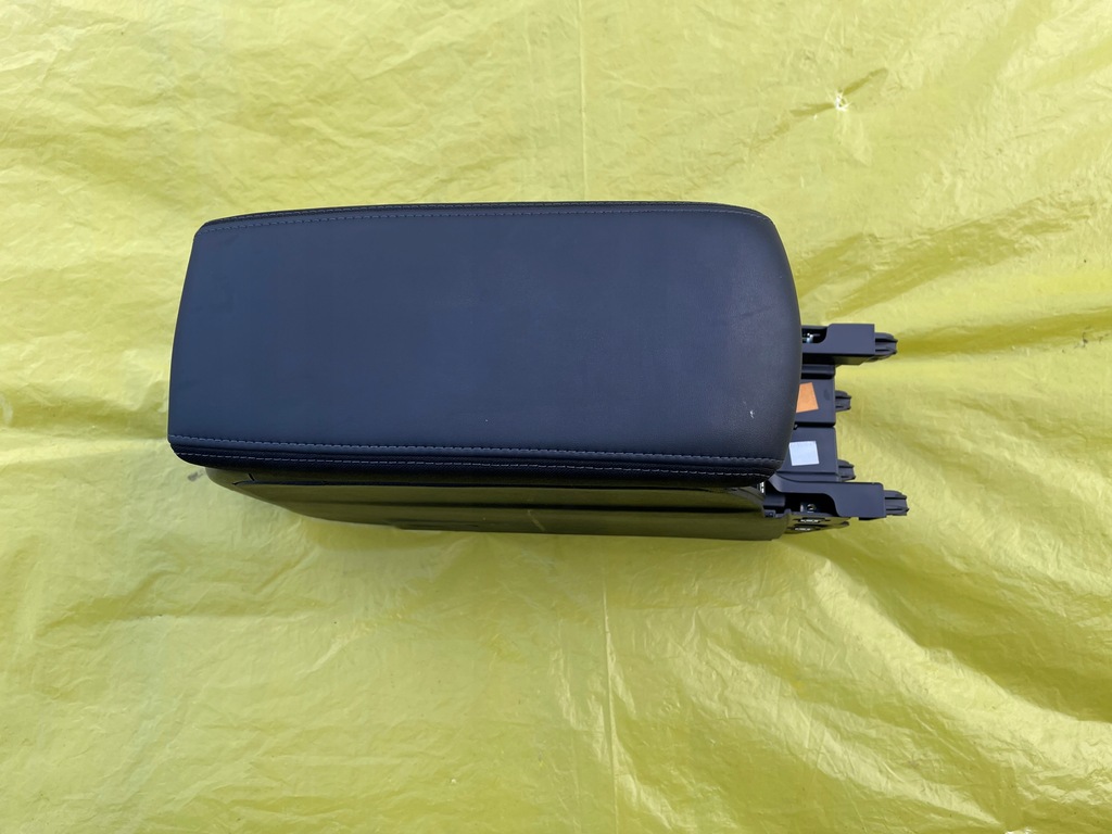 фото №1, Peugeot 208 ii подлокотник