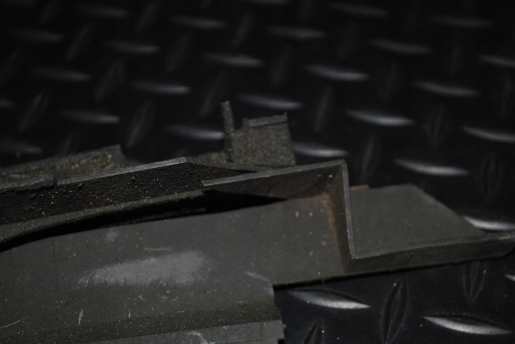 фото №9, Впуск воздуховод воздуха audi a8 d2 4.2 4d0121333