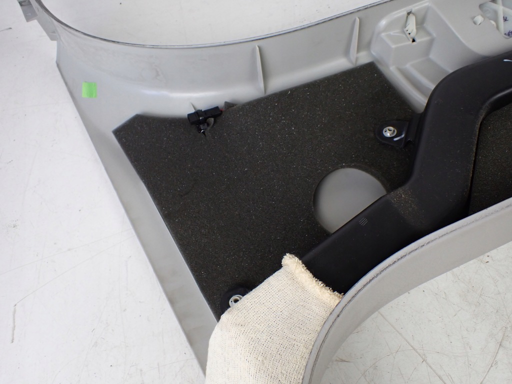 фото №11, Защита обшивка стойка левая сторона audi a8 s8 d3 5.2 короткий